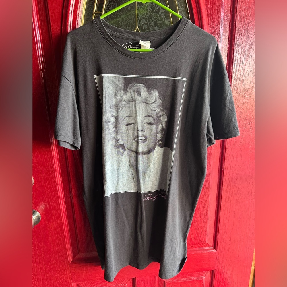 H&M Marilyn Monroe Oversized Tee
